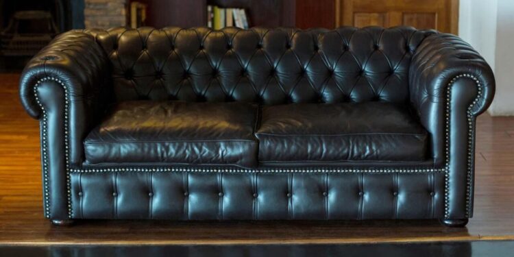 How Can The Chesterfield Sofa Add A Luxury Style To Your Living Room?